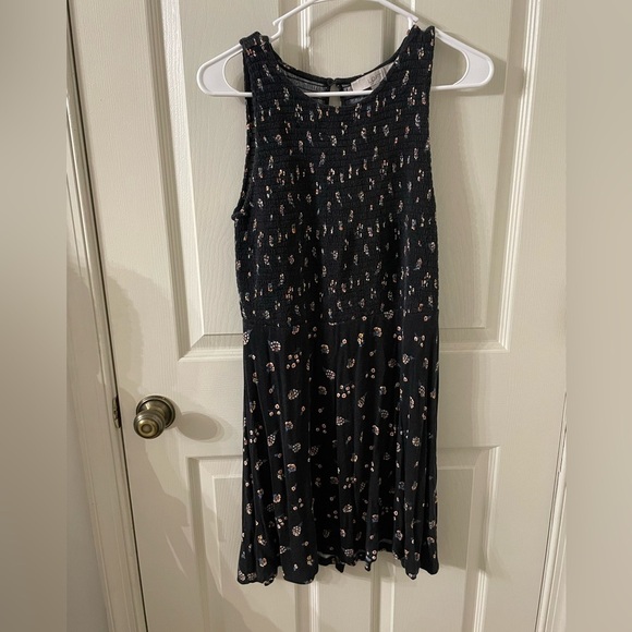 LOFT Dress with Smocked Top 6 Petite - Picture 1 of 4
